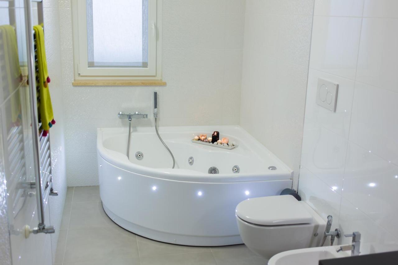 Sea View Apartment Монополі Екстер'єр фото